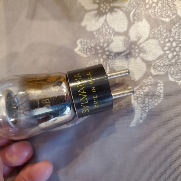 Set of 3 Vintage Sylvania Electronic 2x2a Vacuum Tube Bulbs - Picture 5 of 6